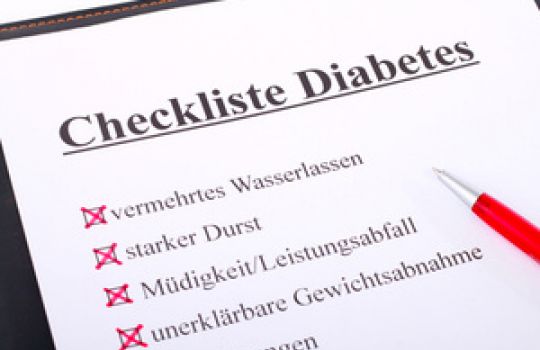 Checkliste Diabetes: vermehrtes Wasserlassen, Durstgefühl, Müdigkeit.